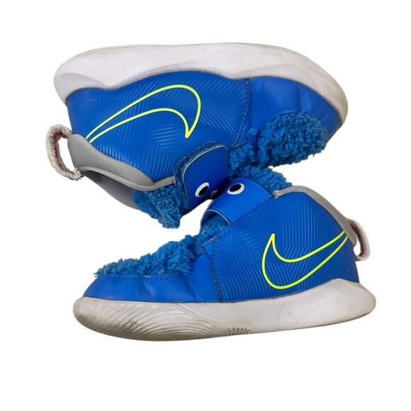 Nike Team Hustle D 10 Monster Shoes Blue Furry Face Toddler Size 10C Rare Cute - Picture 4 of 8